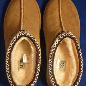 UGG Tasman Slipper Slip on Chestnut Size 7.5 / 38